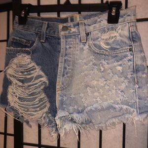 fashionable high waisted carmar jean shorts